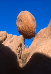 Photo of balanced boulder in Joshua Tree National Park